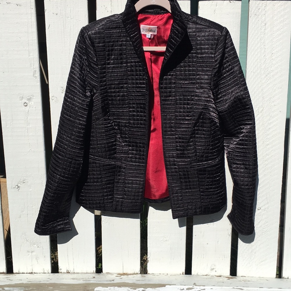 3 Sisters Black quilted blazer satin L